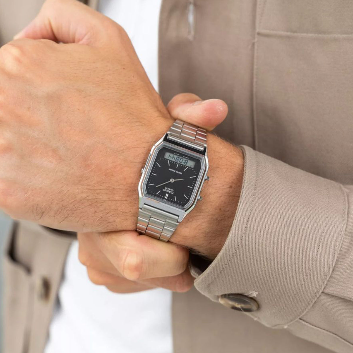 CASIO VINTAGE modelis EDGY COLLECTION SUNRAY DIAL - BLACK