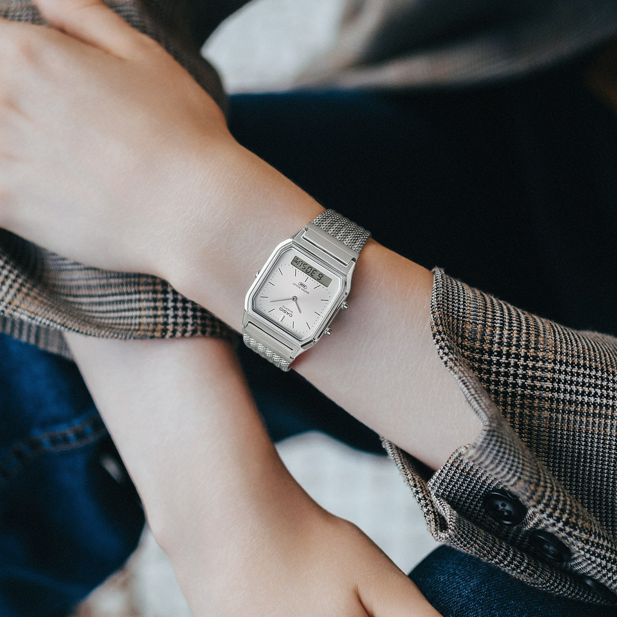 CASIO VINTAGE EDGY COLLECTION SUNRAY DIAL - MESH STRAP, SILVER AQ-230EM-7AEF