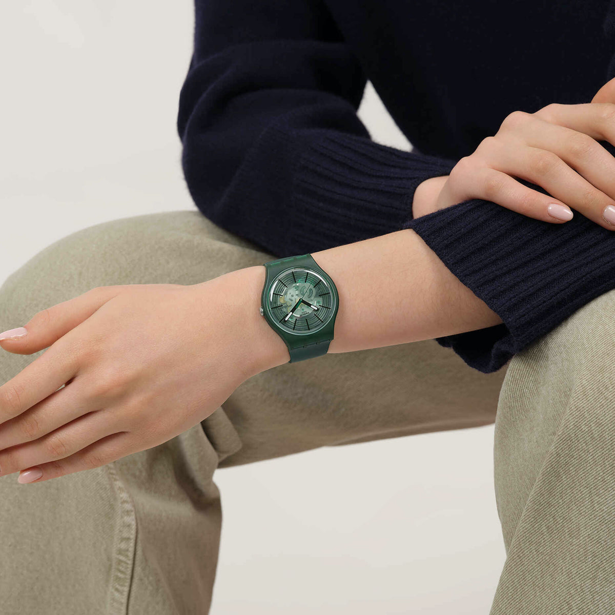 SWATCH REVEALED IN THE FOREST SO29G111