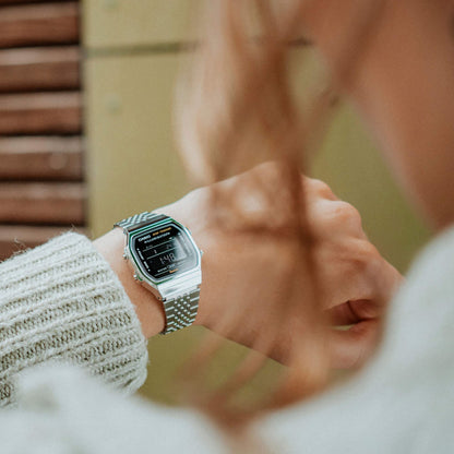 CASIO VINTAGE modelis BLUETOOTH® SMARTPHONE LINK - STEEL - built-in accelerometer senses body movements + steps counter - ALL BLACK