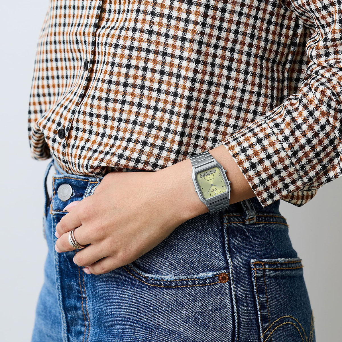 CASIO VINTAGE modelis EDGY COLLECTION SUNRAY DIAL - GREEN LEMON