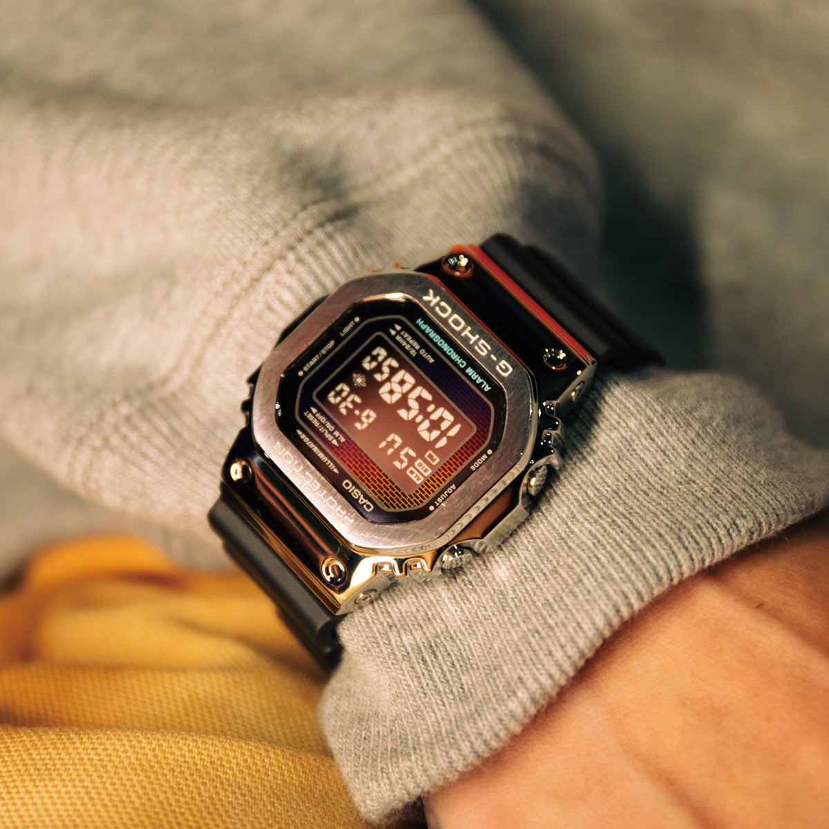 CASIO G-SHOCK modelis THE ORIGIN METAL COVERED -  RAINBOW BRICK WALL SERIE