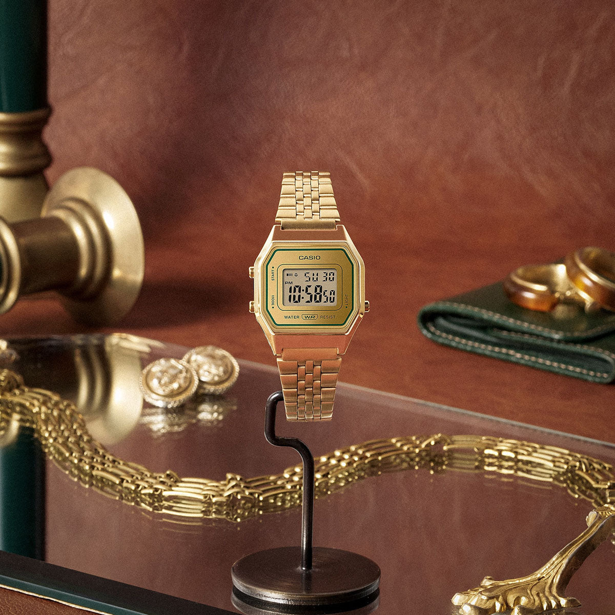 CASIO VINTAGE modelis ICONIC - GOLD