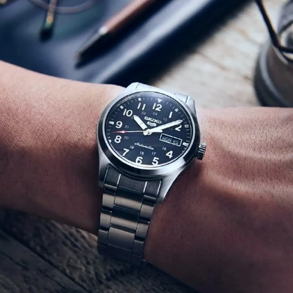 SEIKO 5 modelis SPORTS AUTOMATIC DAY & DATE - BLUE