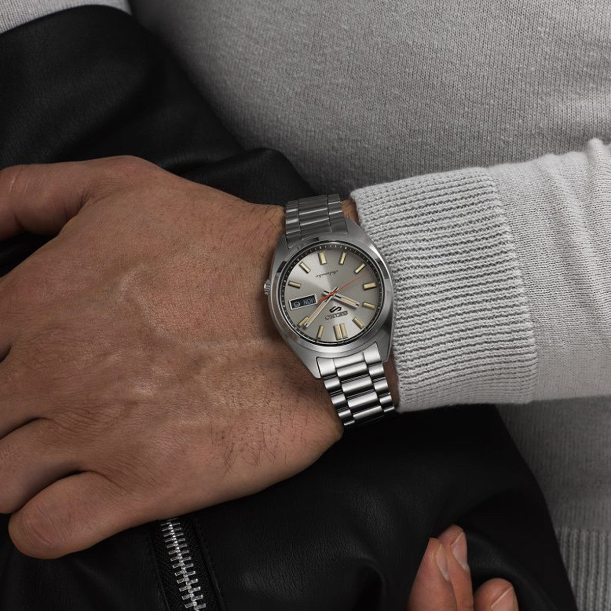 SEIKO 5 modelis SPORTS AUTOMATIC - BRONZE